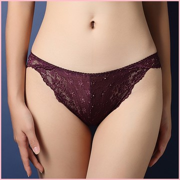 《小女人》法式奢華水溶蕾絲鏤空刺繡性感內褲-浪漫紫