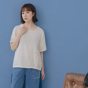 【MOSS CLUB】圓領剪接開口袋短袖上衣 淺灰 深灰