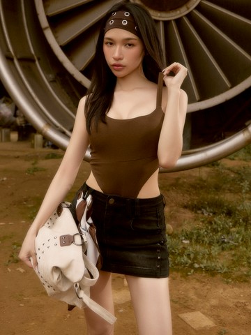 性感留在背後；美背設計連體BraTop 兩色