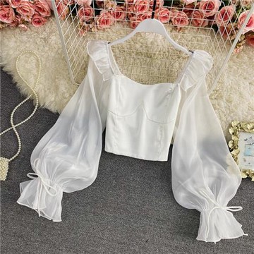 宮廷風泡泡袖短款上衣女春季新款洋氣荷葉邊方領氣質百搭套頭襯衫