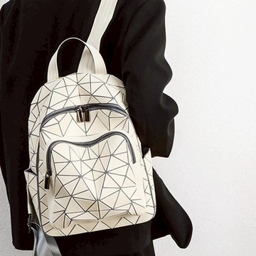 包包 後背包 大容量後背包 白色包包 菱格後背包 造型包包 日本包包 書包 休閒背包 旅行後背包 情侶包包 禮物 646