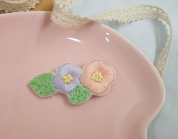 手工刺繡。春序曲和風花朵髮夾(BB夾/髮飾/BB Hair Clips)
