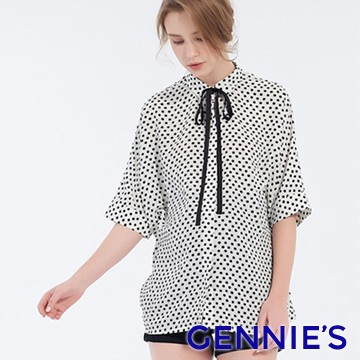 Gennies奇妮 復古圓點造型綁帶上衣-白底黑點(T3F06)
