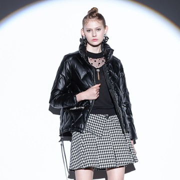 CLL巧玲瓏 酷感山形壓紋羽絨棉保暖外套 0927716