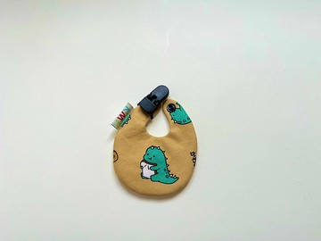 圍兜兜造型平安袋 吐司小恐龍