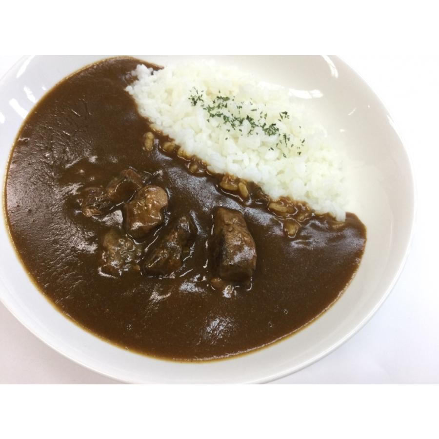 秋田 中仙 杜仲豚カレー 180g 中辛