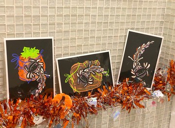 【萬聖節禮物首選】六角恐龍 Bluffie 藝術畫作