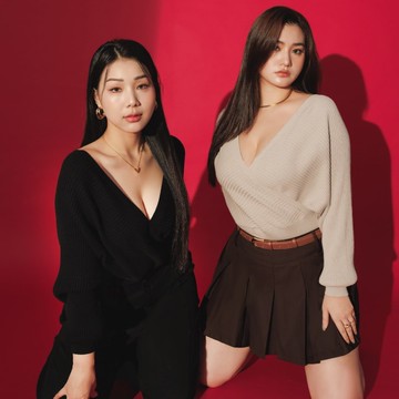 【PolyLulu】 性感V領交疊坑條針織上衣 MUA