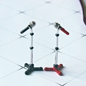 💥桃園出貨💥DOLLHOUSE娃娃屋配件微縮模型玩具創意仿真迷你矮款麥克風BJD週邊
