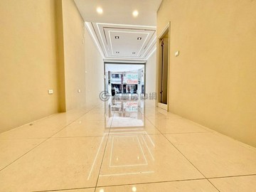 瑞隆商圈12米臨路翻新透天店住｜高雄市前鎮區武慶一路