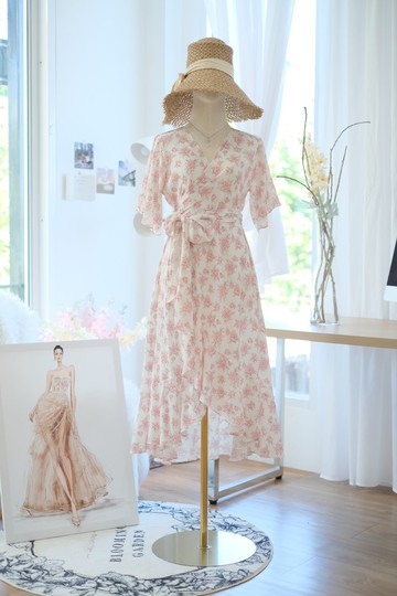 碎花連身裙，伴娘服，海邊度假服飾