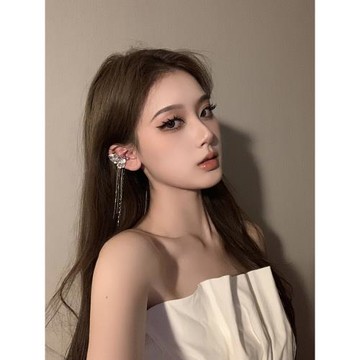 BXA一秒淪陷~蝴蝶鋯石耳骨夾耳飾無耳洞耳夾2024新款年會耳環女