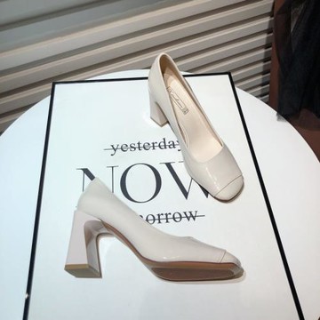 小清新少女高跟鞋新款復古方頭淺口漆皮粗跟單鞋氣質通勤工作女鞋