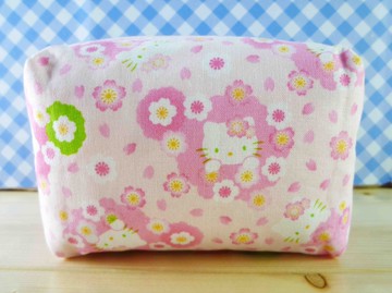 【震撼精品百貨】Hello Kitty 凱蒂貓~化妝包/筆袋-扁平化妝包-和服布-櫻花