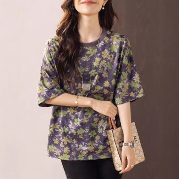 【ALLK 歐楷】新品上架 夏季女士休閒小雛菊上衣碎花短袖 紫色 尺寸L-XXL/中大尺碼/涼爽/透氣