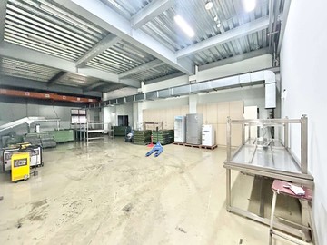 有影片《使用近900坪》有腹地可卸貨櫃貨梯2噸鋼構｜新北市三重區疏洪西路