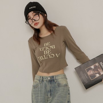 背開叉挖洞英文彈力短T-咖【KT224095】