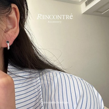 售完絕版‼️【🇰🇷 s925純銀 小花系列 易扣耳環】 純銀耳環 純銀 韓國耳環 Rencontre
