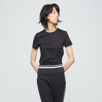 不可退換 /吸排後剪接修身上衣(女)-黑