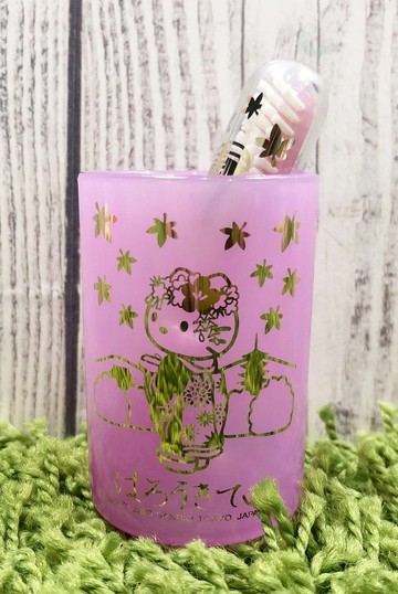 【震撼精品百貨】凱蒂貓_Hello Kitty~日本SANRIO三麗鷗KITTY 牙刷附杯-和風*01288