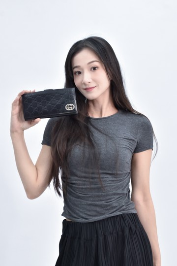 gucci 黑色 老花暗壓紋 錢包