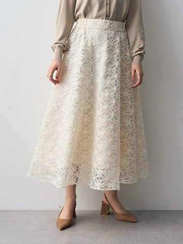 花朵造型薄紗刺繡喇叭長裙(7A43L0L0700) - YECCA VECCA