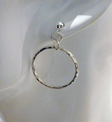 Dangling 雕金耳針耳環