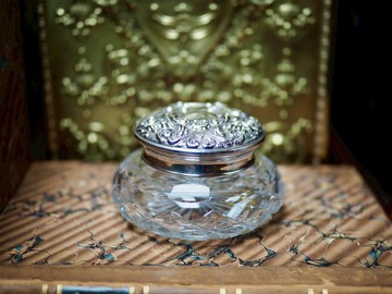 Birmingham 1978銀蓋雕花玻璃盒B&Co