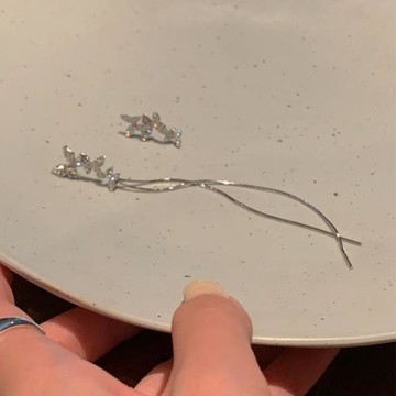 keria不對稱蝴蝶氣質女流蘇耳環