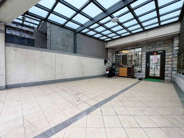 新豐透天別墅|屋況極優~5房格局~前庭車庫｜新竹縣新豐鄉康平街