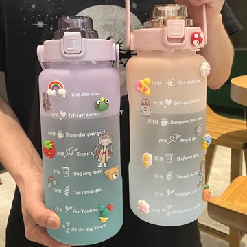 超大水杯2000ml女夏學生水壺戶外運動水桶杯子大容量帶刻度吸管杯【摩可美家】