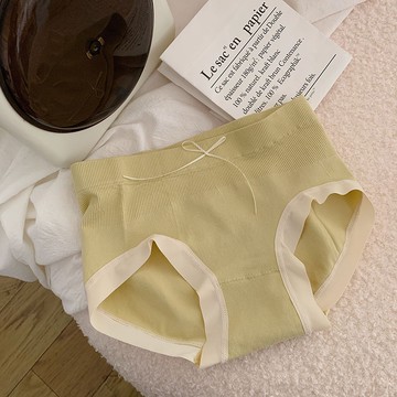 日系透氣中腰無痕內褲【U19】