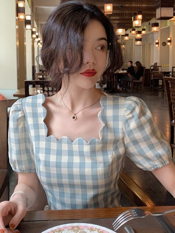 方領格子連衣裙法式ins溫柔風穿搭少女減齡設計感小清新格紋裙子