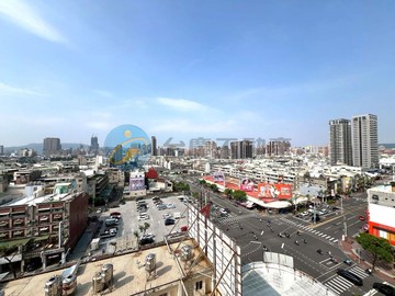 鼎中商圈｜天天新市場｜兩房平車｜城揚建設京品集｜高雄市三民區鼎義街