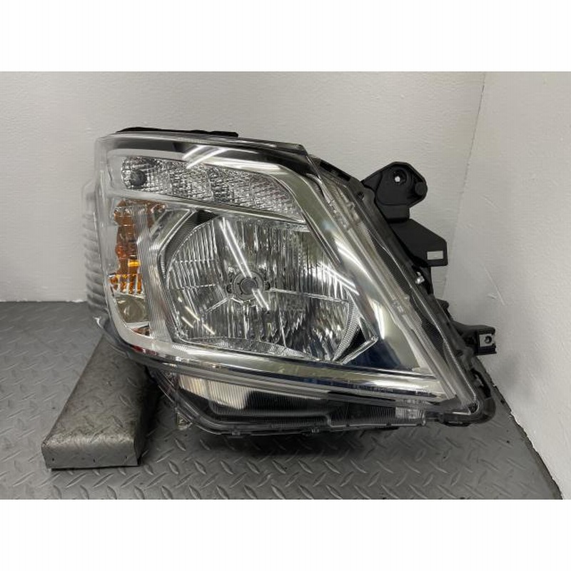 NV350キャラバン　右ヘッドランプユニット NV350キャラバン CS4E26 右 ヘッドランプ ライト 26010-5YE5B