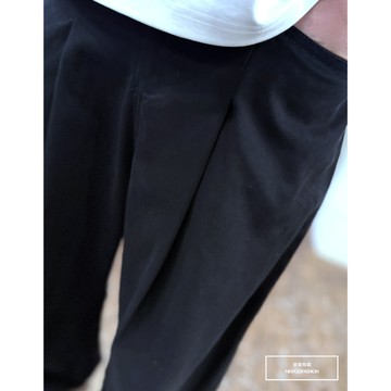 E7th.厚磅全素前打褶寬褲-黑(E7J30092502)破壞抽鬚 彈性修身 重度破壞 水洗刷色 男生牛仔褲 工裝褲