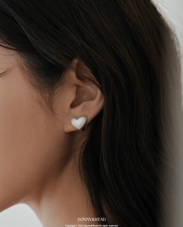 銀色愛心夾式耳環 / Silver Heart Ear Clip