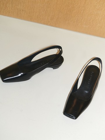 Carre Slingbacks Pumps (HA5SC006-FH)