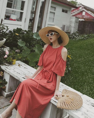 露肩綁繩棉質洋裝-Mercci22