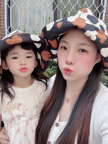 Momo乳牛雙面花朵帽 親子帽 手工製作 客製