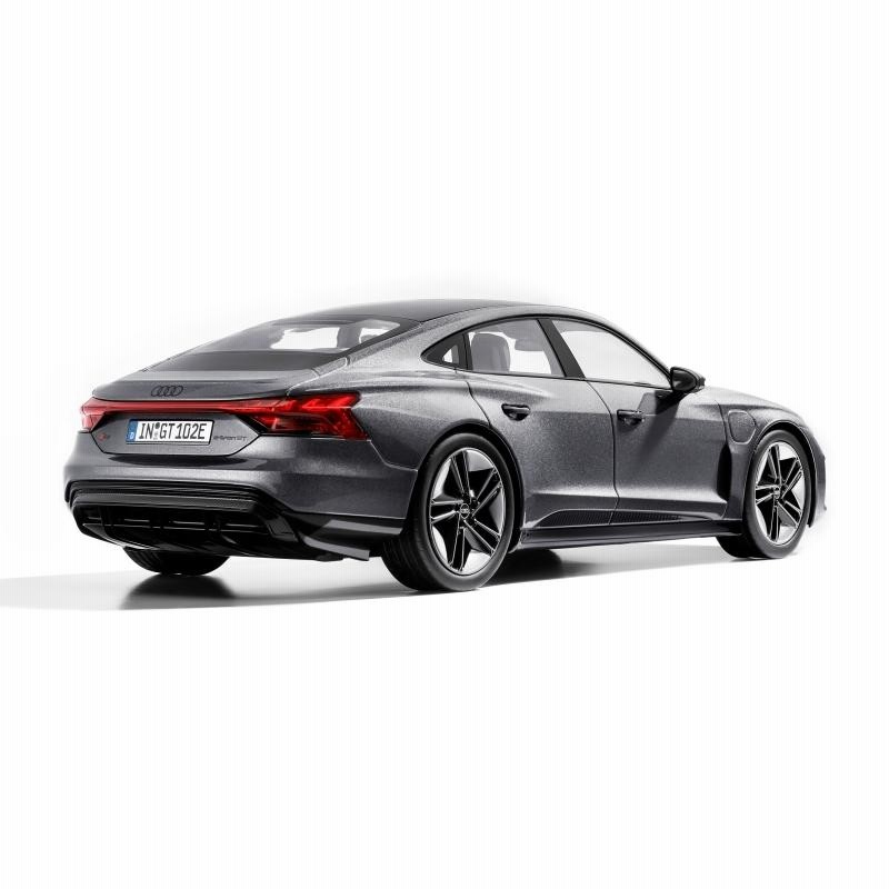 アウディディーラー特注Audi RS e-tron GT, Daytona Grey/Norev