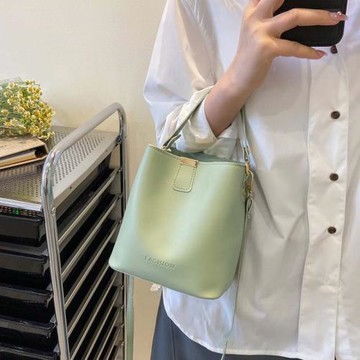 包包女2022新款潮時尚手提水桶包法國小眾高級百搭ins單肩斜挎包
