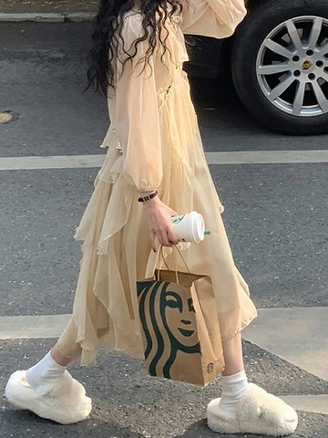 法式高級感連衣裙2022新款超仙雪紡溫柔風仙女裙氣質吊帶初戀長裙