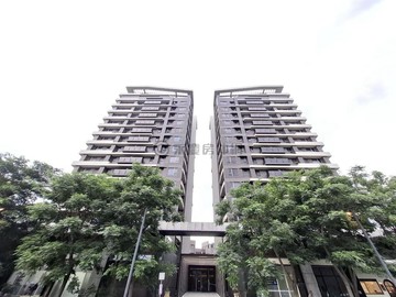 永慶專任~大埔鴻喆社區採光裝潢美三房平車｜苗栗縣竹南鎮大埔街