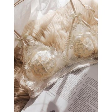 法式純欲無鋼圈蕾絲三角杯文胸套裝性感透明鏤空胸罩小胸內衣少女