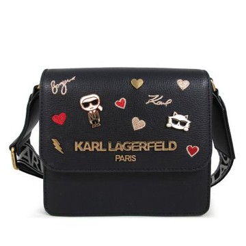 KARL LAGERFELD 卡爾與貓徽章款皮革翻蓋後拉鍊袋斜背包(古典黑)