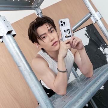 CHRISCHIU MOMO醬喝果汁MagSafe磁吸卡片夾