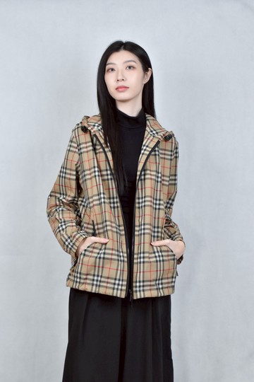 (M) burberry棕色格紋連帽外套