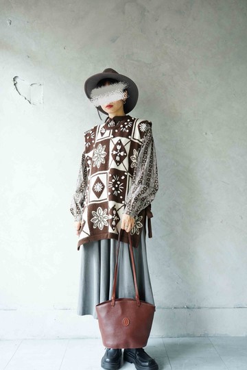 Restyle改造古著-深棕植物標本緹花針織毛衣改制綁帶背心