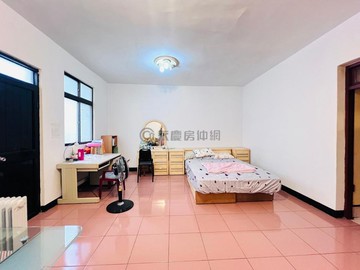 ✨面寬5.2米可停雙車位大地坪透天（可當店面）✨｜桃園市桃園區雙峯路